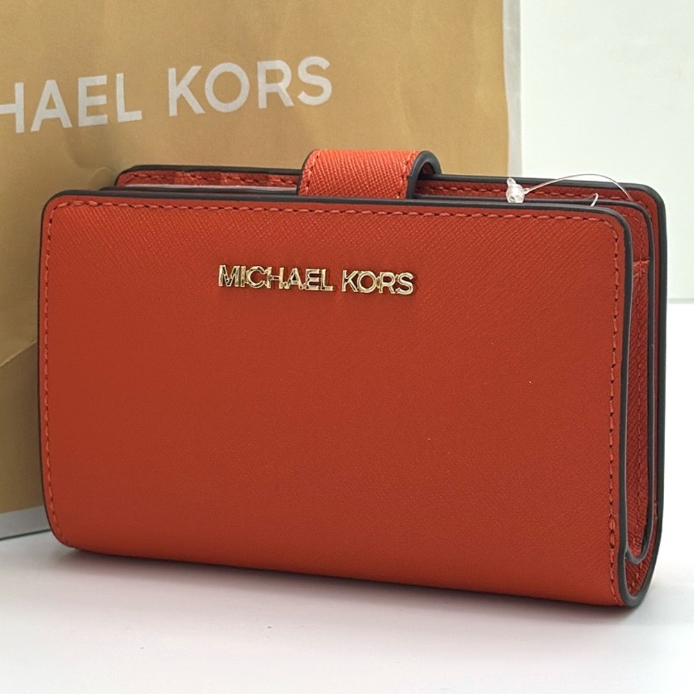 MICHAEL KORS Medium Crossgrain Leather Bifold Wallet ZP CN
Red Clay 
NWT